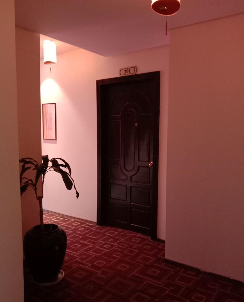 Shwe Pyi San Yar Hotel Rangoon Buitenkant foto