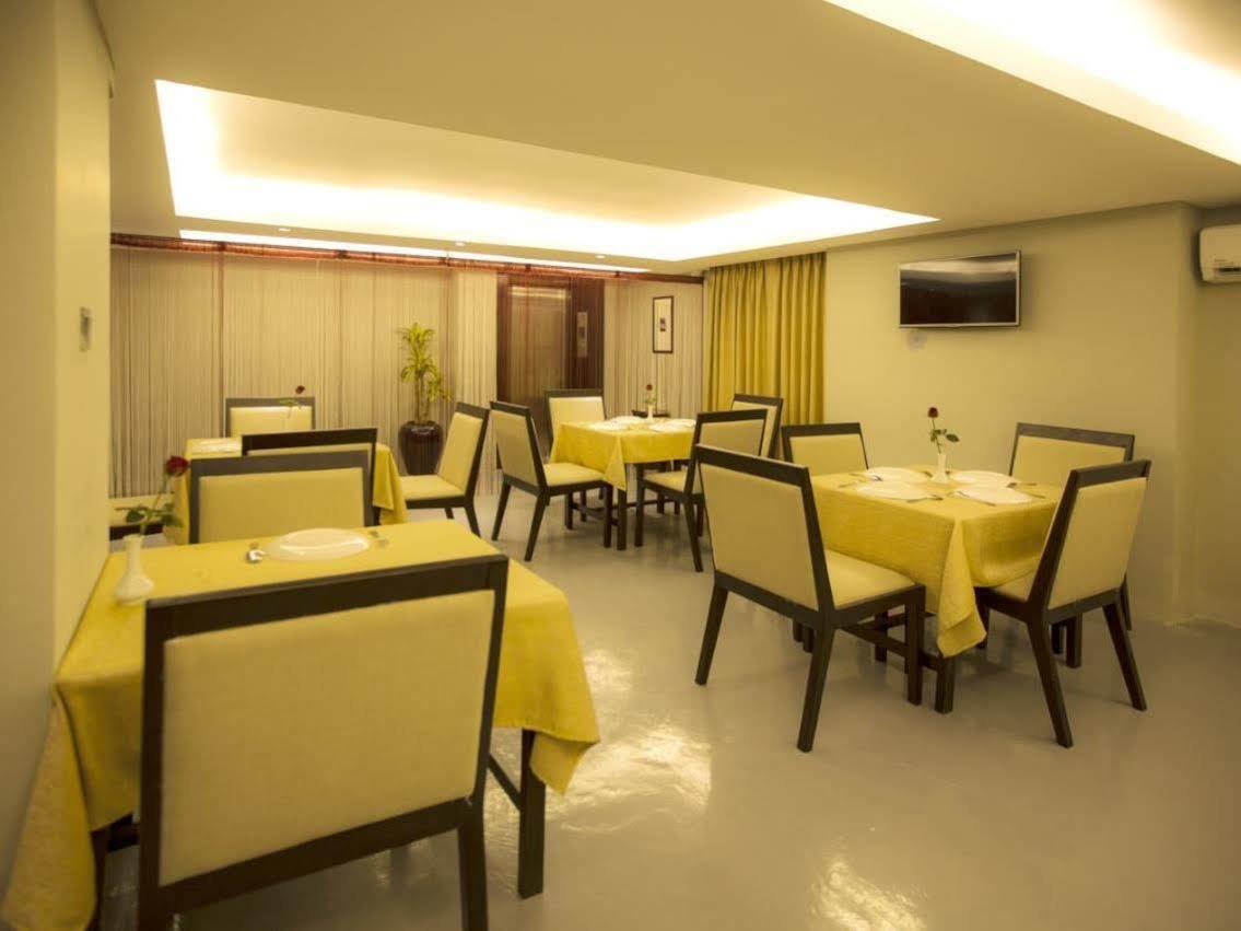 Shwe Pyi San Yar Hotel Rangoon Buitenkant foto