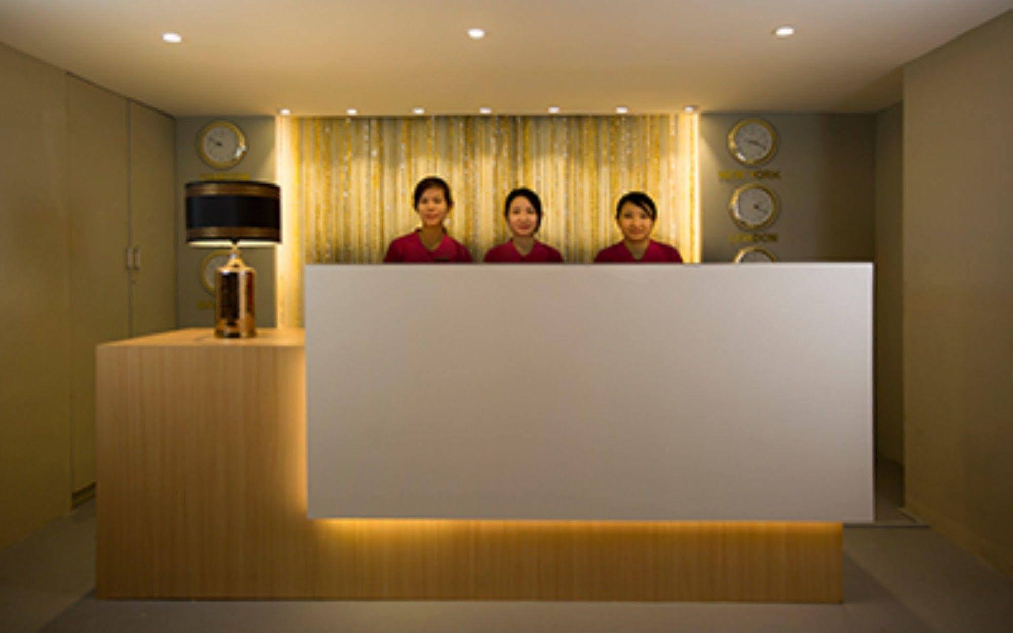 Shwe Pyi San Yar Hotel Rangoon Buitenkant foto