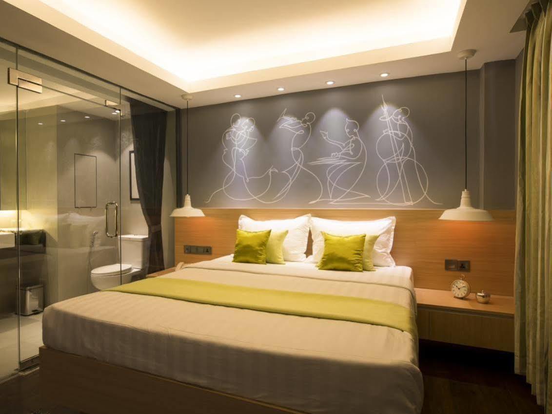 Shwe Pyi San Yar Hotel Rangoon Buitenkant foto